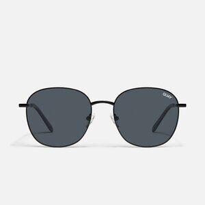 New Quay Australia Unisex Jezabell Black Frame/Lens Smoke Polarised Sunglasses